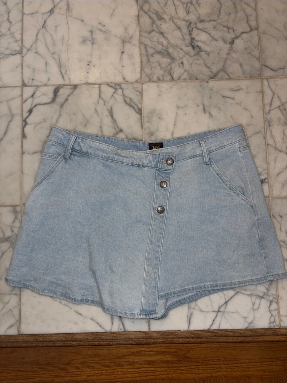 Lee Light Wash Denim Button-Front Women's Skort
